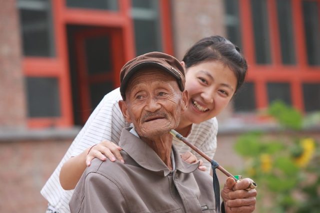 山西"长寿村"号称天然氧吧 80岁以上老人亲自下田耕种